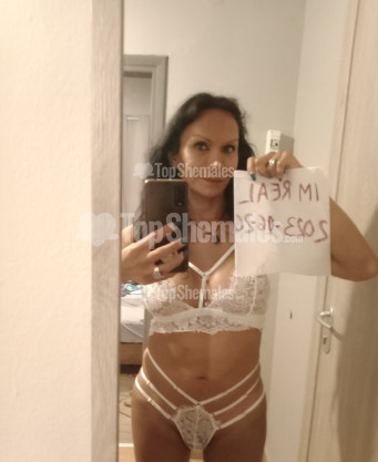 Photo escort girl Lucciana : the best escort service