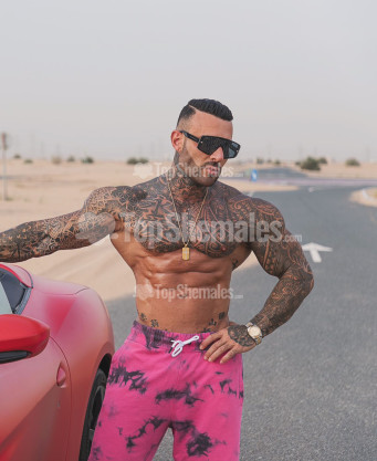 Photo escort girl GIANLUIGIVOLTI : the best escort service