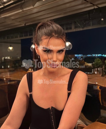 Photo escort girl Selis: the best escort service