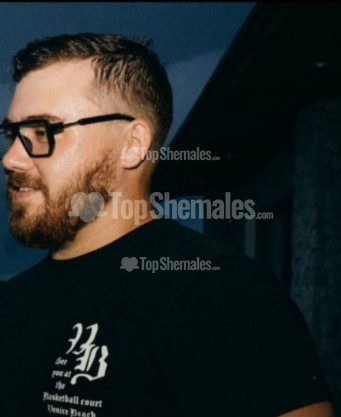 Photo escort girl Adrian: the best escort service