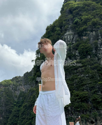 Photo escort girl Andrew: the best escort service