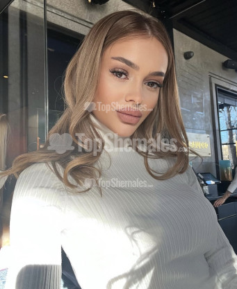 Photo escort girl Reina: the best escort service