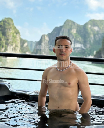 Photo escort girl The Big Bull: the best escort service