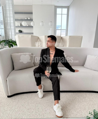 Photo escort girl THEO: the best escort service